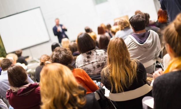 Réussir l&rsquo;organisation d&rsquo;une conférence : les équipements indispensables